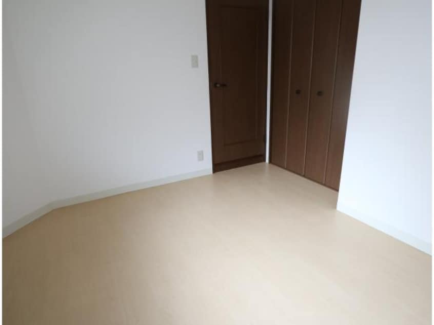  大和路線・関西本線/奈良駅 バス8分北神殿下車:停歩4分 1階 築29年