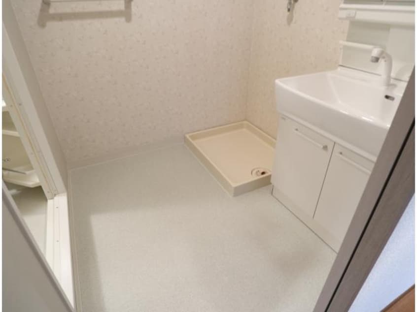  大和路線・関西本線/奈良駅 バス8分北神殿下車:停歩4分 1階 築29年