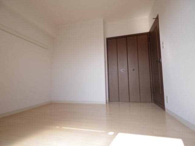  大和路線・関西本線/奈良駅 バス8分北神殿下車:停歩4分 3階 築29年