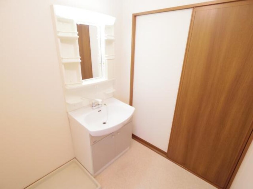  近鉄難波線・奈良線/近鉄奈良駅 バス15分木津南ソレイユ下車:停歩8分 3階 築22年