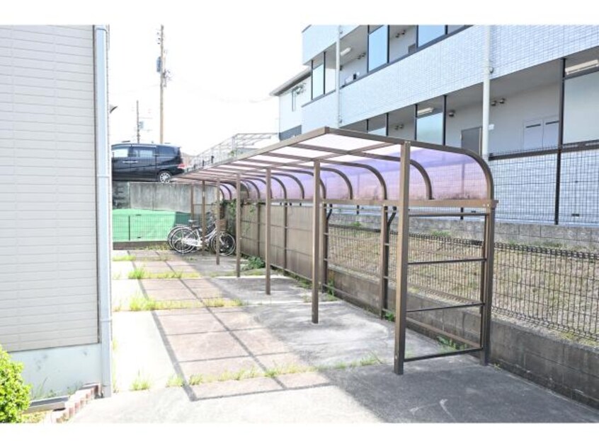  近鉄難波線・奈良線/近鉄奈良駅 バス10分梅美台西下車:停歩5分 1階 築27年