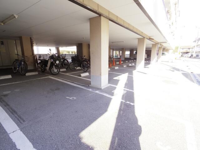  近鉄難波線・奈良線/新大宮駅 徒歩8分 5階 築27年