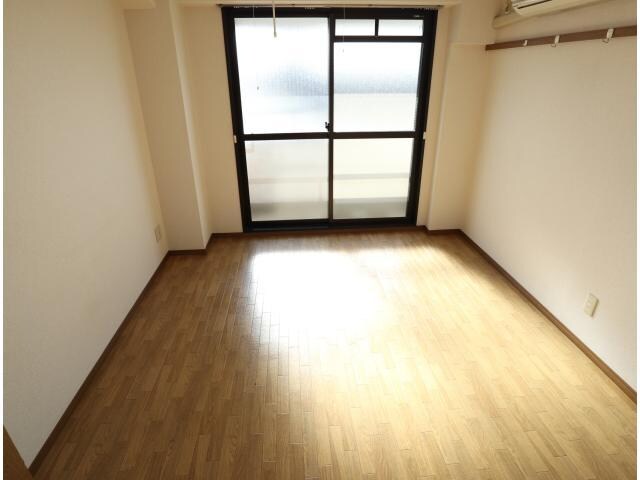  近鉄難波線・奈良線/新大宮駅 徒歩8分 5階 築27年