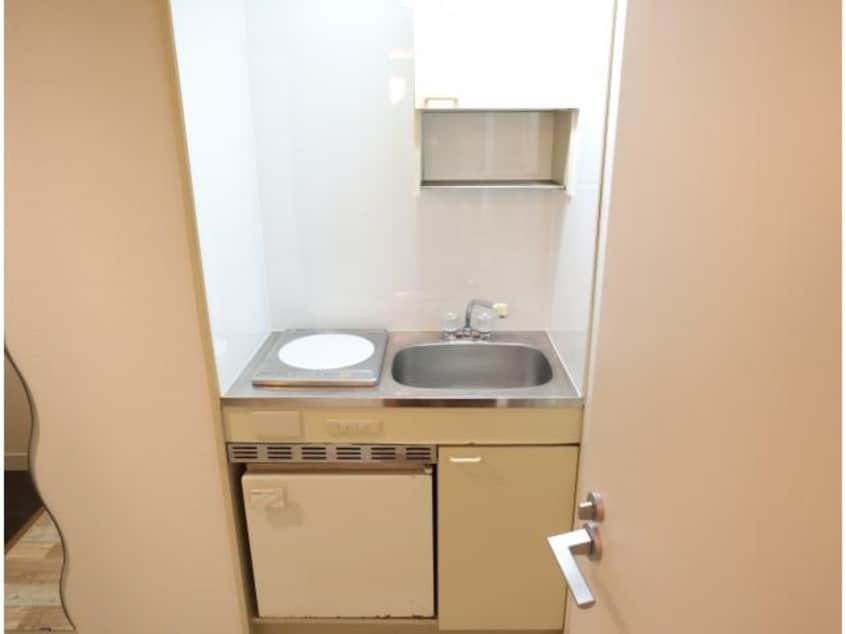  近鉄難波線・奈良線/近鉄奈良駅 バス11分萩ヶ丘町下車:停歩2分 1階 築36年