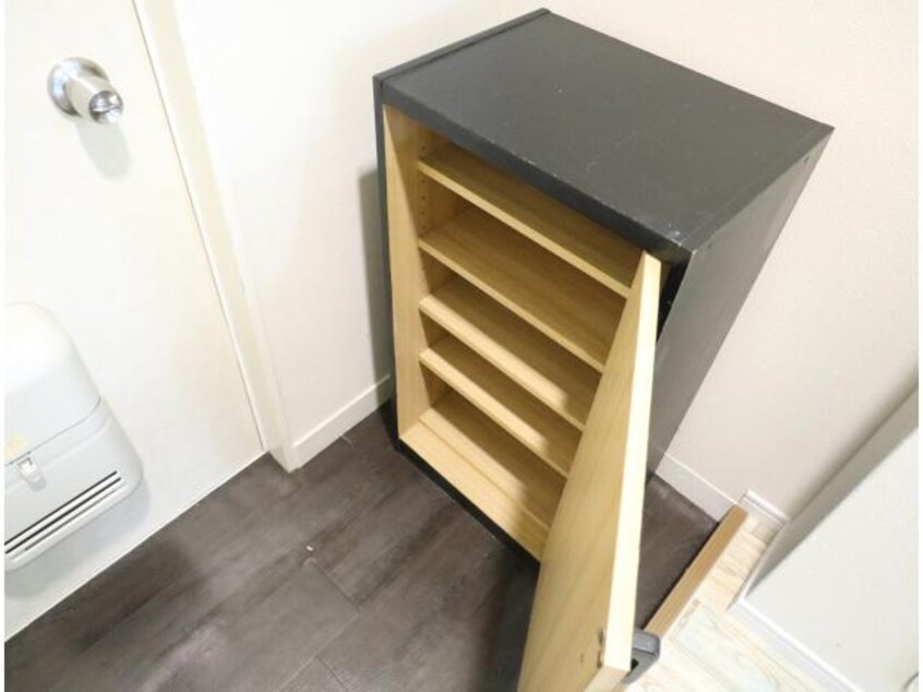  近鉄難波線・奈良線/近鉄奈良駅 バス11分萩ヶ丘町下車:停歩2分 1階 築36年