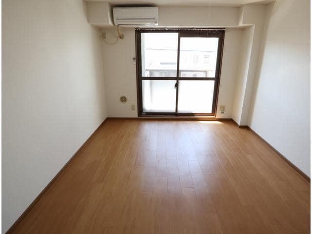  近鉄難波線・奈良線/新大宮駅 徒歩8分 2階 築24年