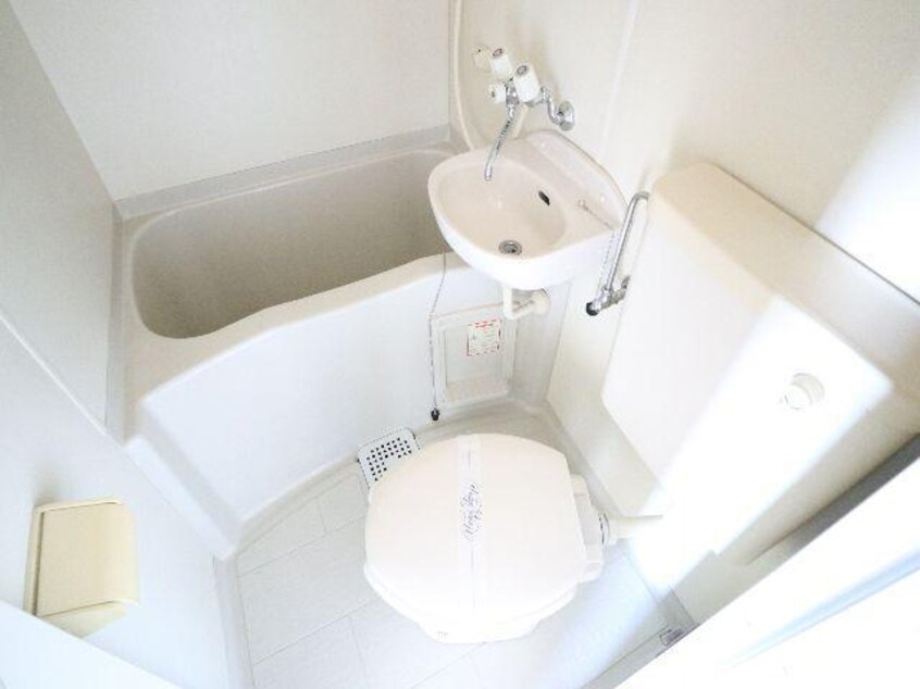  大和路線・関西本線/奈良駅 バス6分北神殿下車:停歩2分 1階 築31年