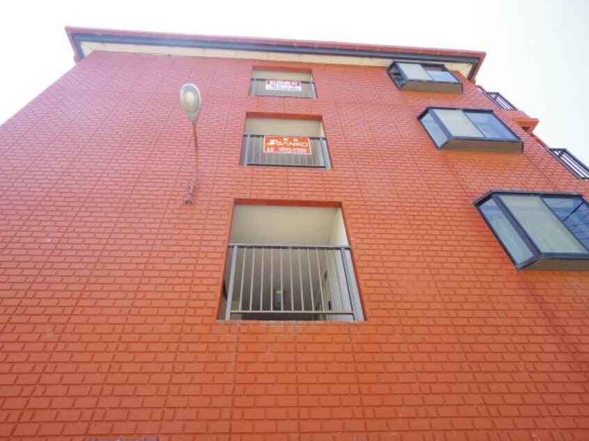  大和路線・関西本線/奈良駅 バス6分北神殿下車:停歩2分 1階 築31年