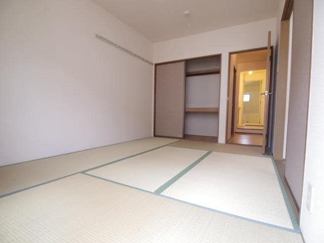  近鉄難波線・奈良線/近鉄奈良駅 バス15分木津南ソレイユ下車:停歩10分 1階 築27年