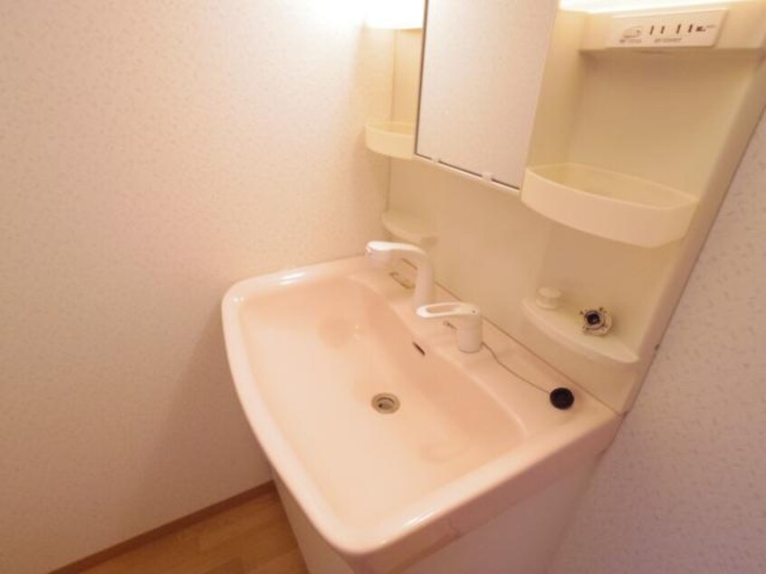  大和路線・関西本線/奈良駅 バス7分宮ノ森西口下車:停歩5分 2階 築21年