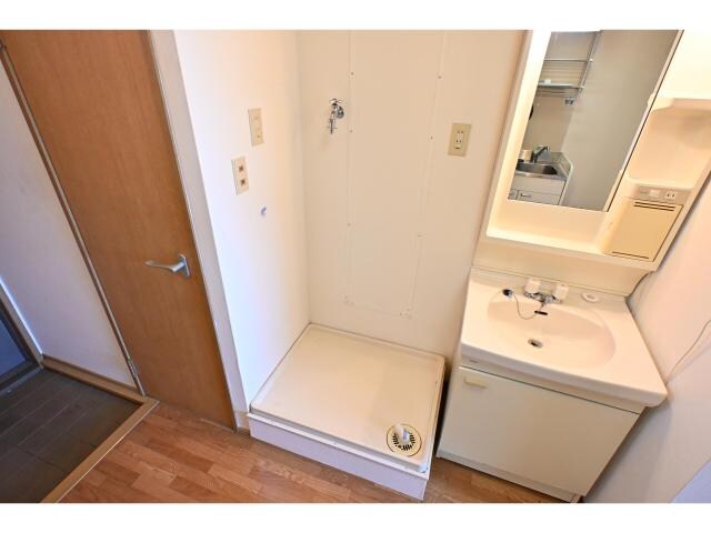  大和路線・関西本線/奈良駅 バス16分大和ハウス前下車:停歩4分 2階 築28年