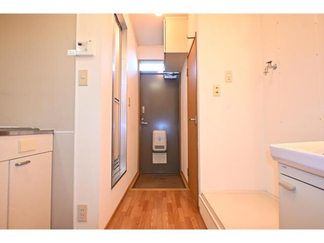  大和路線・関西本線/奈良駅 バス16分大和ハウス前下車:停歩4分 2階 築28年