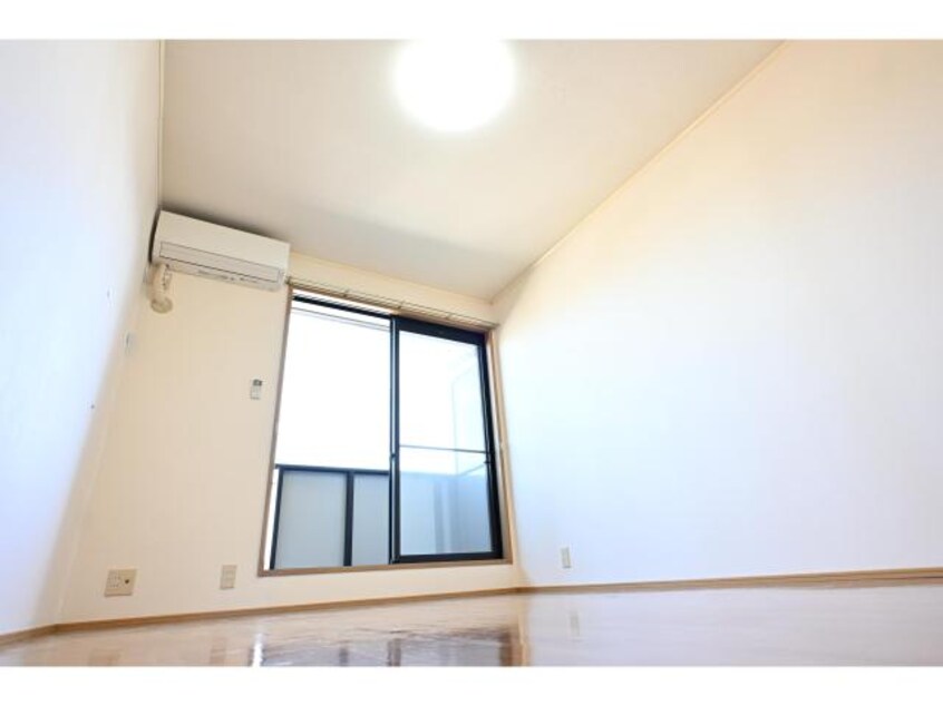  大和路線・関西本線/奈良駅 バス16分大和ハウス前下車:停歩4分 2階 築28年
