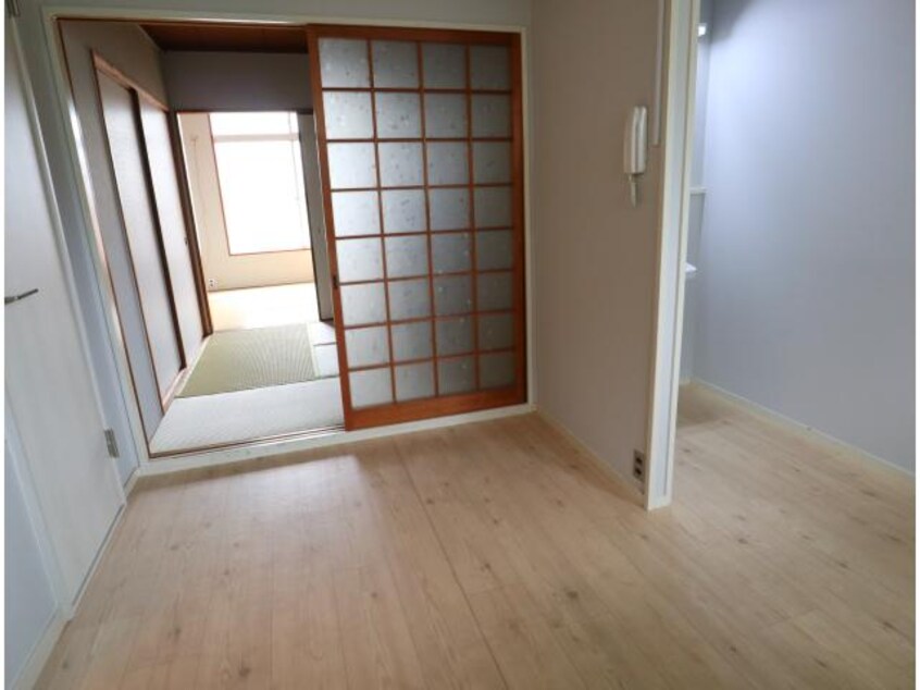  大和路線・関西本線/奈良駅 バス9分北神殿下車:停歩5分 1階 築47年