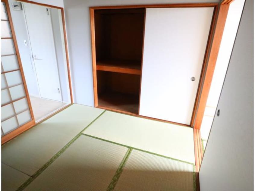  大和路線・関西本線/奈良駅 バス9分北神殿下車:停歩5分 1階 築47年