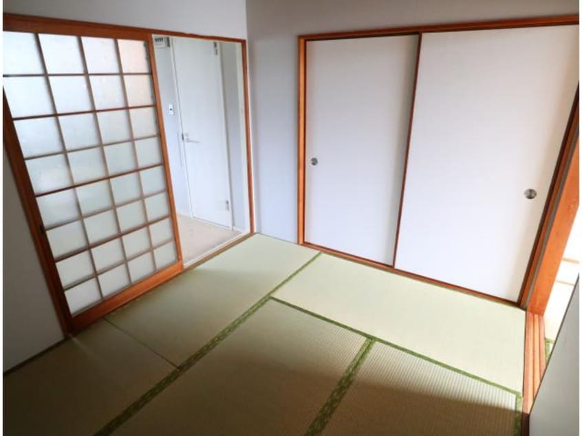  大和路線・関西本線/奈良駅 バス9分北神殿下車:停歩5分 1階 築47年