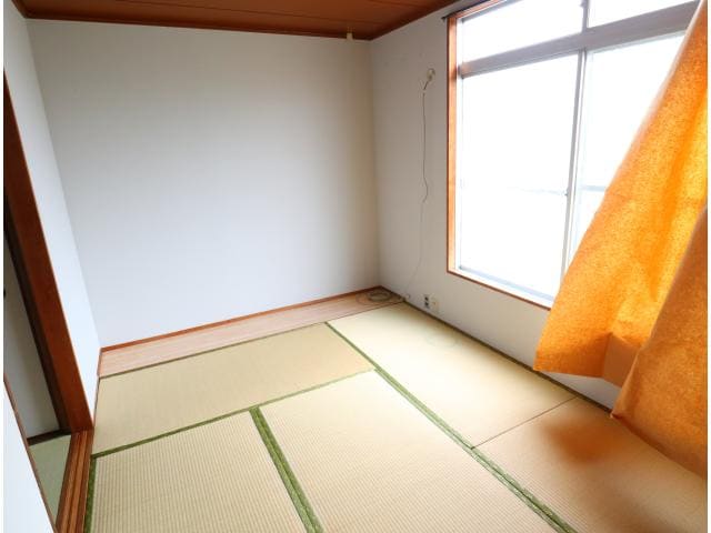  大和路線・関西本線/奈良駅 バス9分北神殿下車:停歩5分 1階 築47年