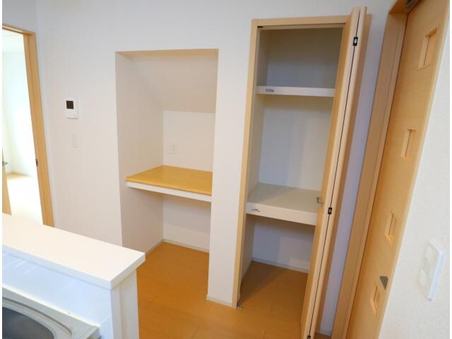  近鉄難波線・奈良線/近鉄奈良駅 バス16分梅美台7丁目下車:停歩3分 1階 築11年