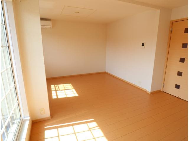  近鉄難波線・奈良線/近鉄奈良駅 バス15分木津南ソレイユ下車:停歩7分 2階 築14年