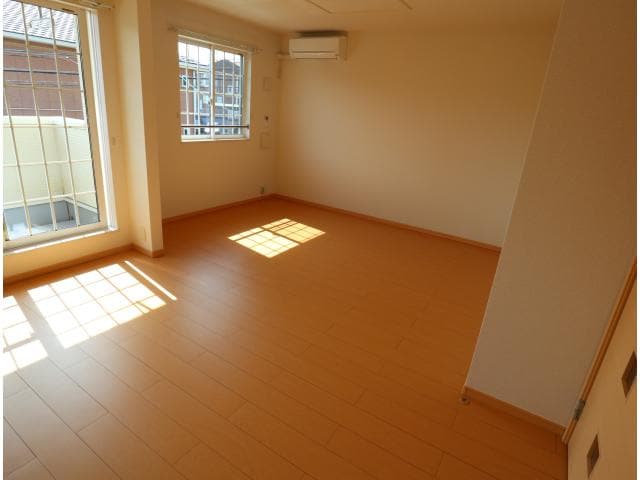  近鉄難波線・奈良線/近鉄奈良駅 バス15分木津南ソレイユ下車:停歩7分 2階 築14年