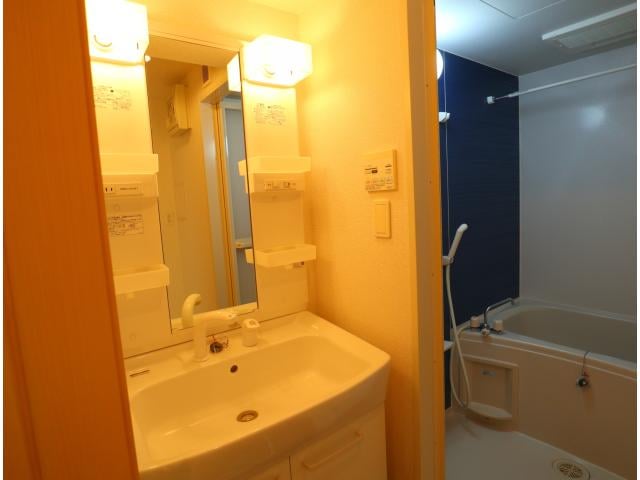  近鉄難波線・奈良線/近鉄奈良駅 バス15分木津南ソレイユ下車:停歩7分 2階 築14年