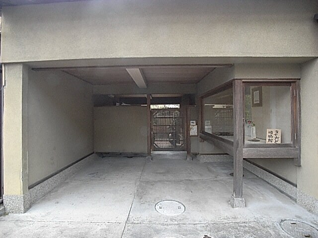  近鉄難波線・奈良線/近鉄奈良駅 徒歩21分 1階 築37年