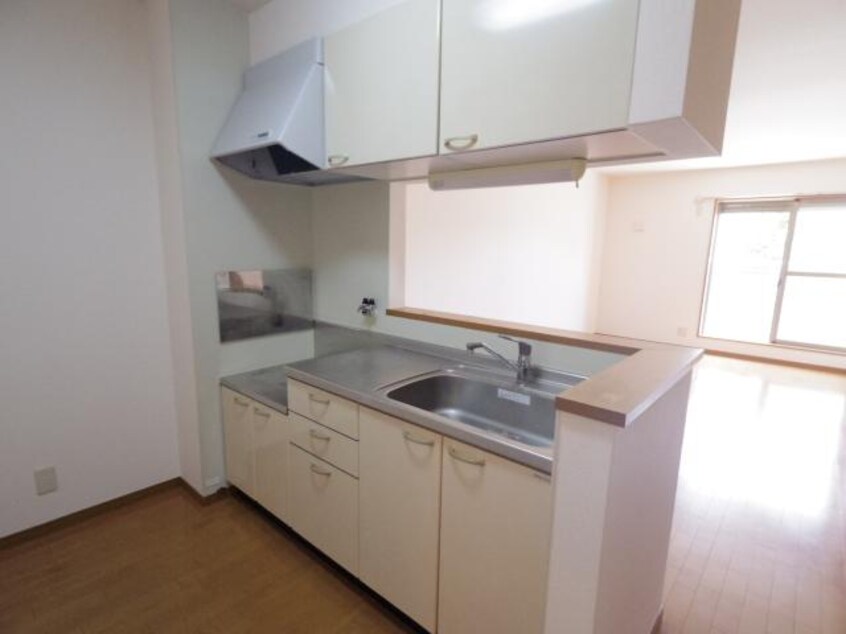  近鉄難波線・奈良線/近鉄奈良駅 バス10分南方町下車:停歩2分 1階 築22年