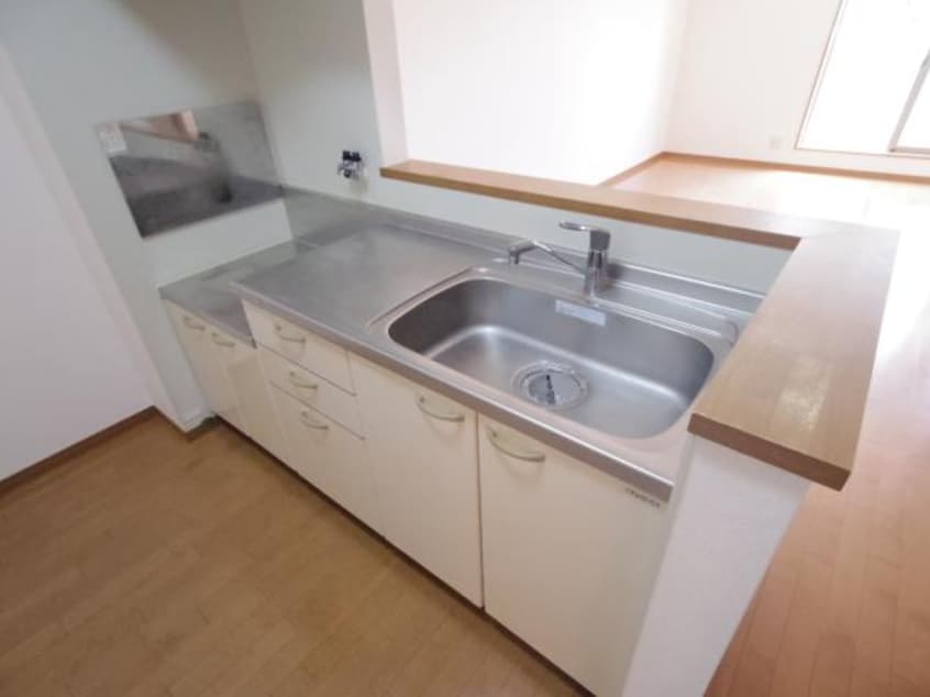  近鉄難波線・奈良線/近鉄奈良駅 バス10分南方町下車:停歩2分 1階 築22年