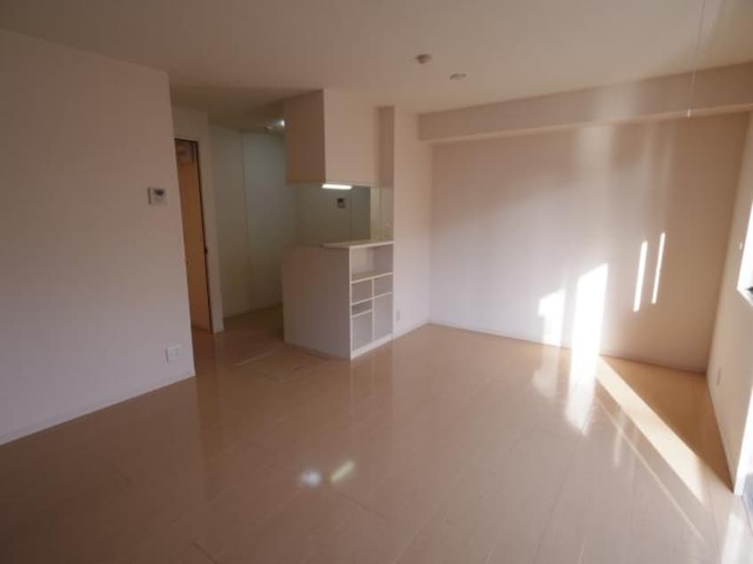  近鉄難波線・奈良線/近鉄奈良駅 バス10分萩ヶ丘下車:停歩6分 1階 築18年