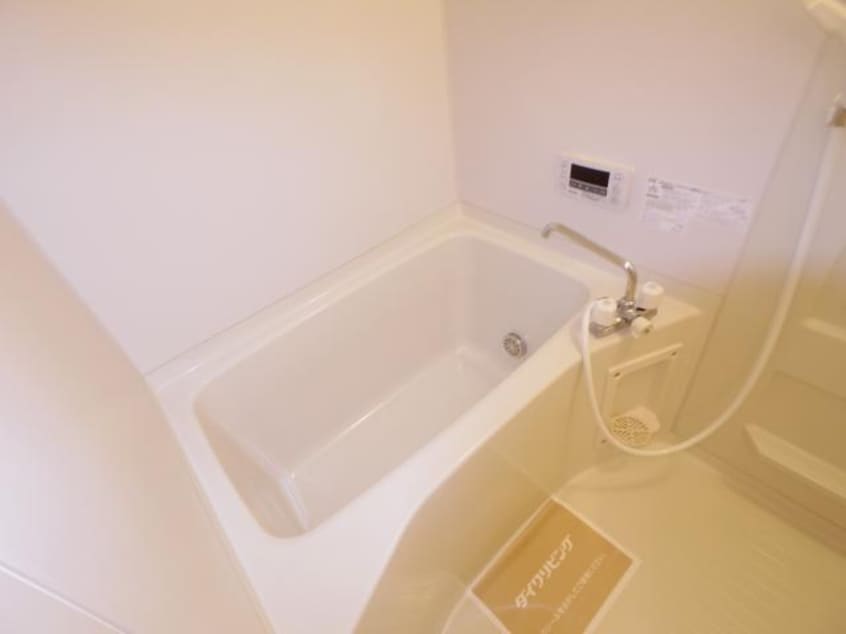  近鉄難波線・奈良線/近鉄奈良駅 バス10分萩ヶ丘下車:停歩6分 1階 築18年