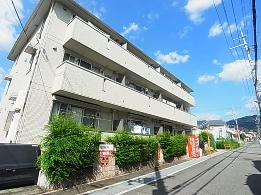  近鉄難波線・奈良線/近鉄奈良駅 バス10分萩ヶ丘下車:停歩6分 1階 築18年