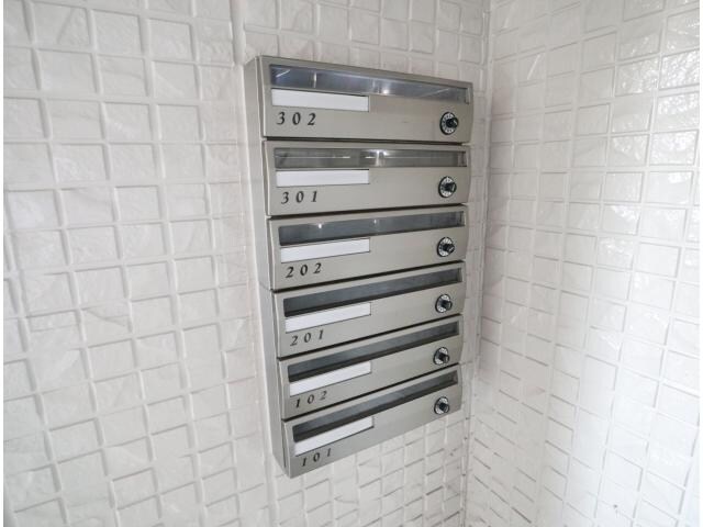  近鉄難波線・奈良線/近鉄奈良駅 バス10分萩ヶ丘下車:停歩6分 1階 築18年