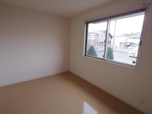  近鉄難波線・奈良線/近鉄奈良駅 バス10分萩ヶ丘下車:停歩6分 1階 築18年