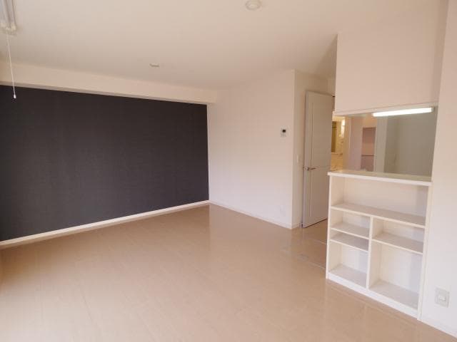  近鉄難波線・奈良線/近鉄奈良駅 バス10分萩ヶ丘下車:停歩6分 1階 築18年