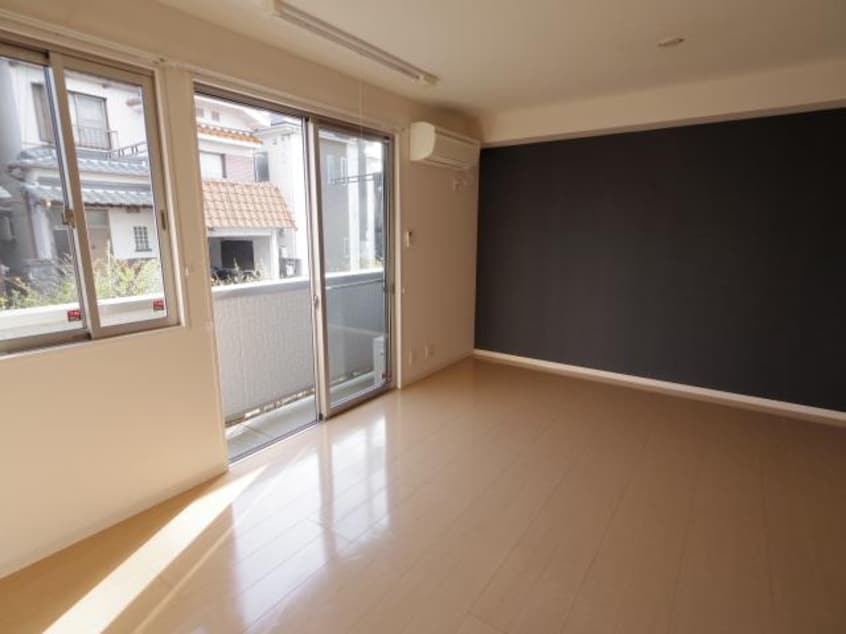  近鉄難波線・奈良線/近鉄奈良駅 バス10分萩ヶ丘下車:停歩6分 1階 築18年