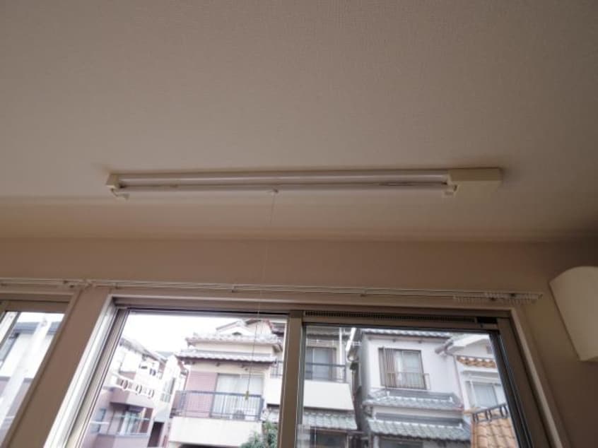  近鉄難波線・奈良線/近鉄奈良駅 バス10分萩ヶ丘下車:停歩6分 1階 築18年