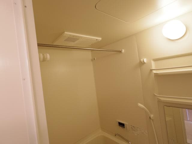  近鉄難波線・奈良線/近鉄奈良駅 バス10分萩ヶ丘下車:停歩6分 1階 築18年