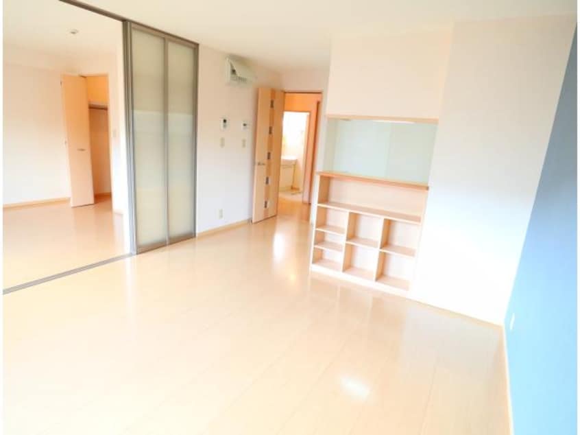  近鉄難波線・奈良線/近鉄奈良駅 バス14分梅美台小学校下車:停歩6分 1階 築21年