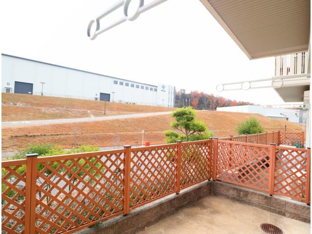  近鉄難波線・奈良線/近鉄奈良駅 バス14分梅美台小学校下車:停歩6分 1階 築21年