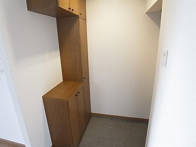  近鉄難波線・奈良線/新大宮駅 徒歩14分 1階 築27年