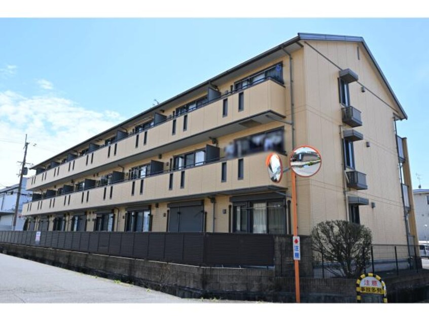  大和路線・関西本線/奈良駅 バス14分西九条町下車:停歩1分 2階 築18年