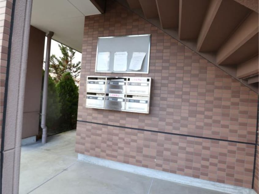  近鉄難波線・奈良線/近鉄奈良駅 バス15分木津南ソレイユ下車:停歩7分 1階 築20年