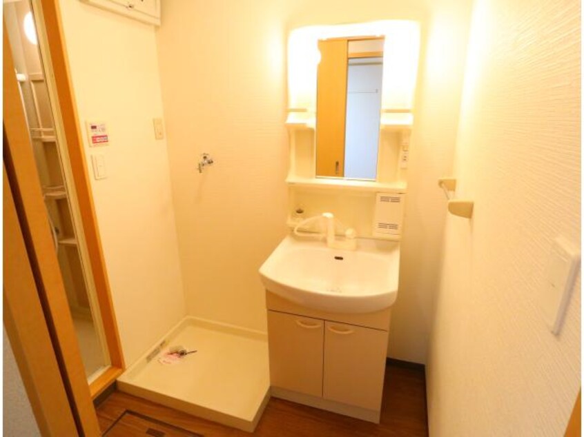  近鉄難波線・奈良線/近鉄奈良駅 バス15分木津南ソレイユ下車:停歩7分 1階 築20年