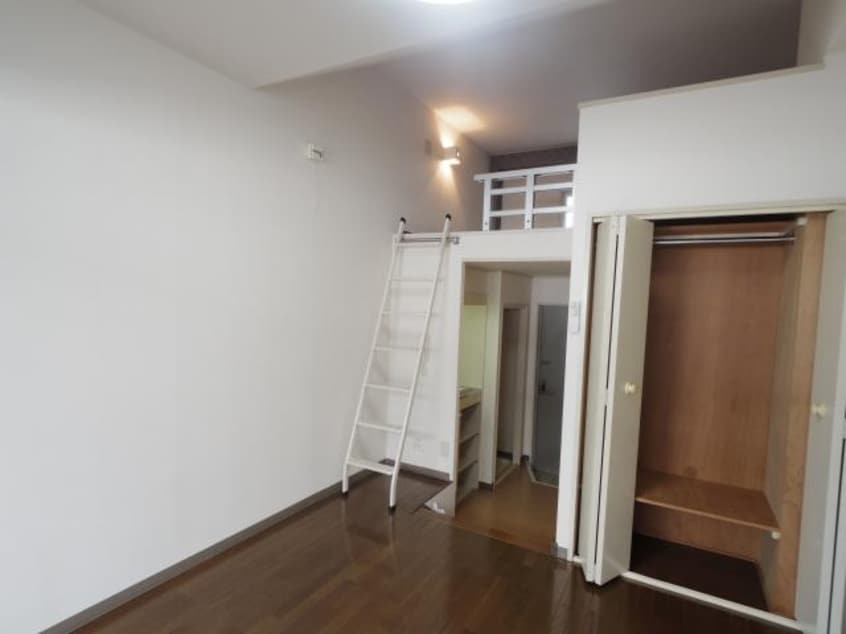  近鉄難波線・奈良線/近鉄奈良駅 バス10分南方下車:停歩5分 1階 築35年