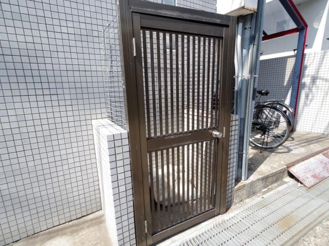  近鉄難波線・奈良線/近鉄奈良駅 バス10分南方下車:停歩5分 1階 築35年