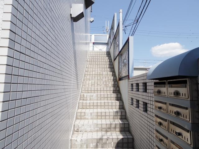  近鉄難波線・奈良線/近鉄奈良駅 バス10分南方下車:停歩5分 1階 築35年