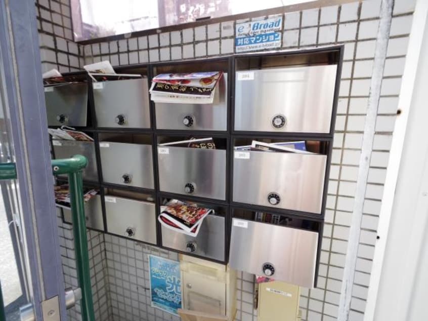  近鉄難波線・奈良線/近鉄奈良駅 バス10分南方下車:停歩5分 1階 築35年