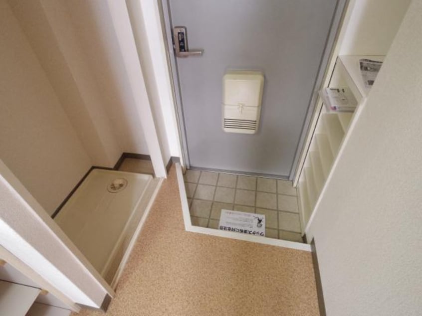  近鉄難波線・奈良線/近鉄奈良駅 バス10分南方下車:停歩5分 1階 築35年