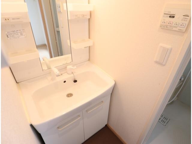  大和路線・関西本線/奈良駅 バス14分西九条町下車:停歩2分 3階 築15年