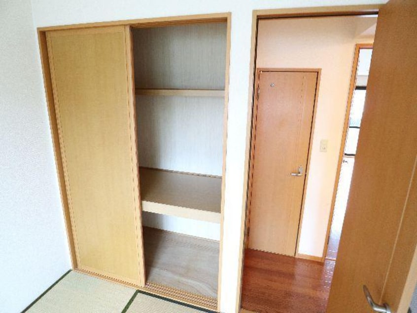  近鉄難波線・奈良線/近鉄奈良駅 バス14分梅美台7丁目下車:停歩4分 1階 築24年